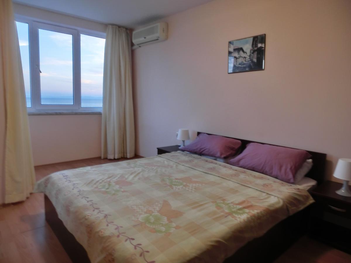 Sea View Crown Apartment On Complex With Pools And Beach, Sveti Vlas Eksteriør bilde